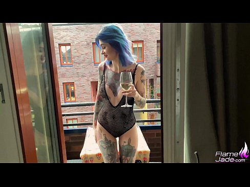❤️ Tremenda chica chupando con ganas y follando apasionadamente bajo el cielo abierto ☑ Video de sexo de calidad en es.it-com.top ❌️